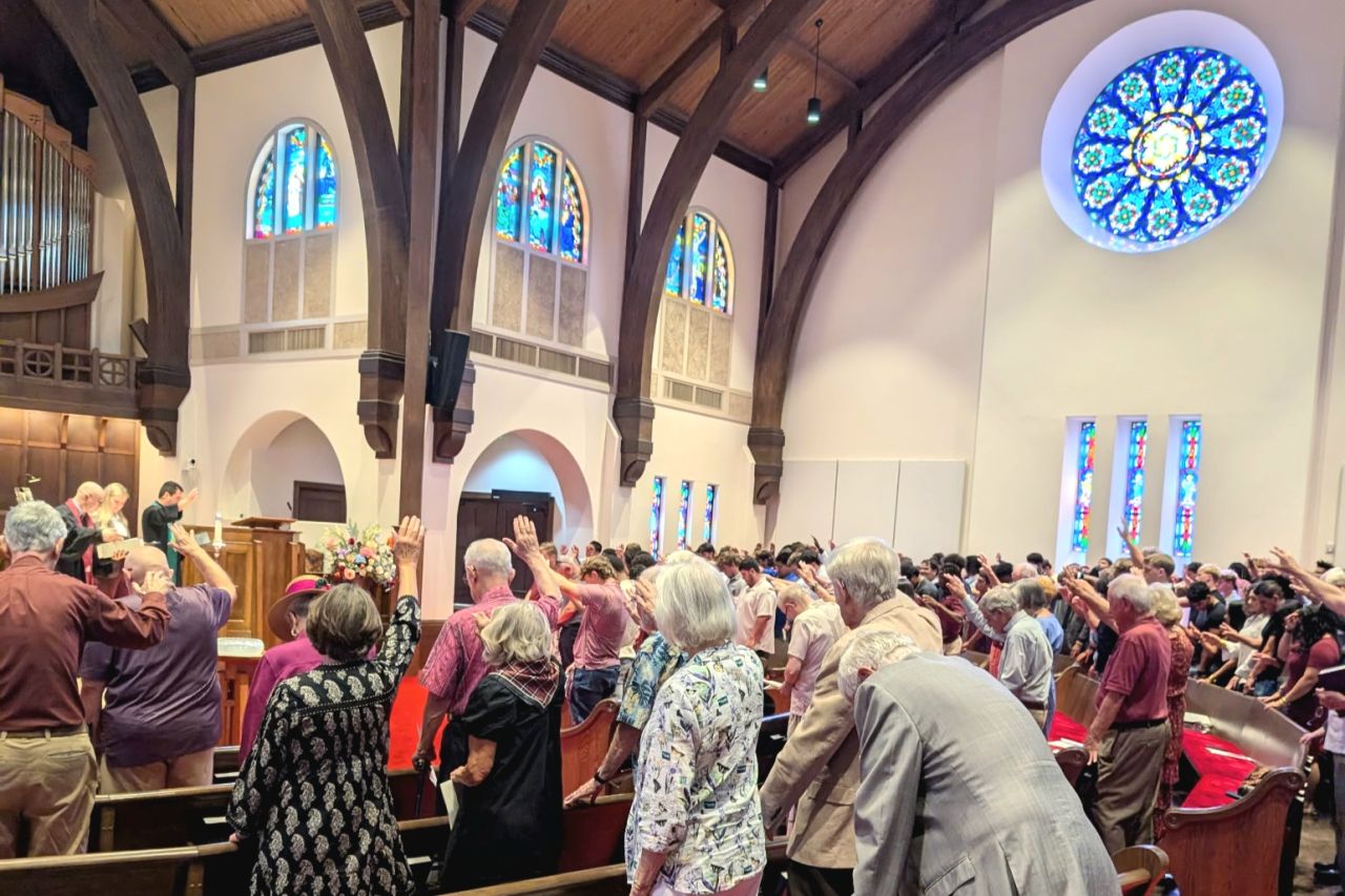 Read more about the article Grounded in Purpose: Standing with Schreiner Football in Worship