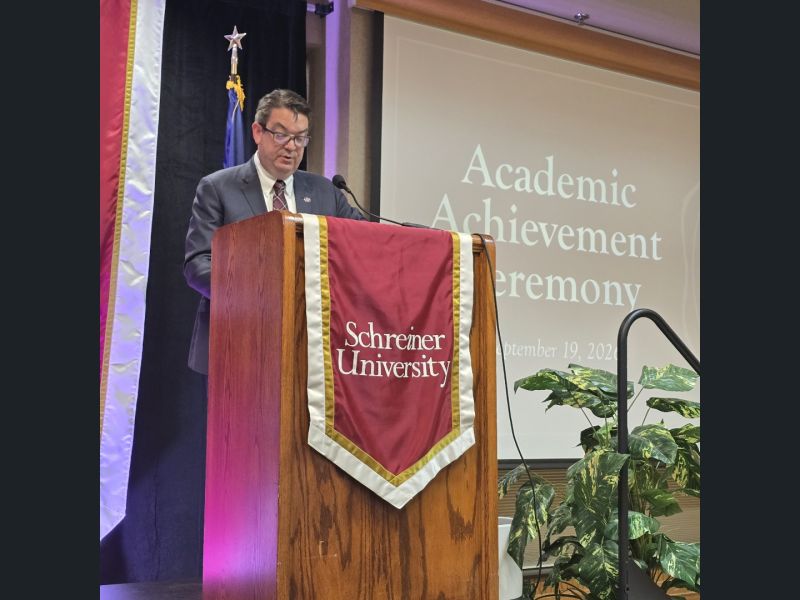 Read more about the article Honoring Excellence: President’s List, Dean’s List, and Singleton STEM Scholars